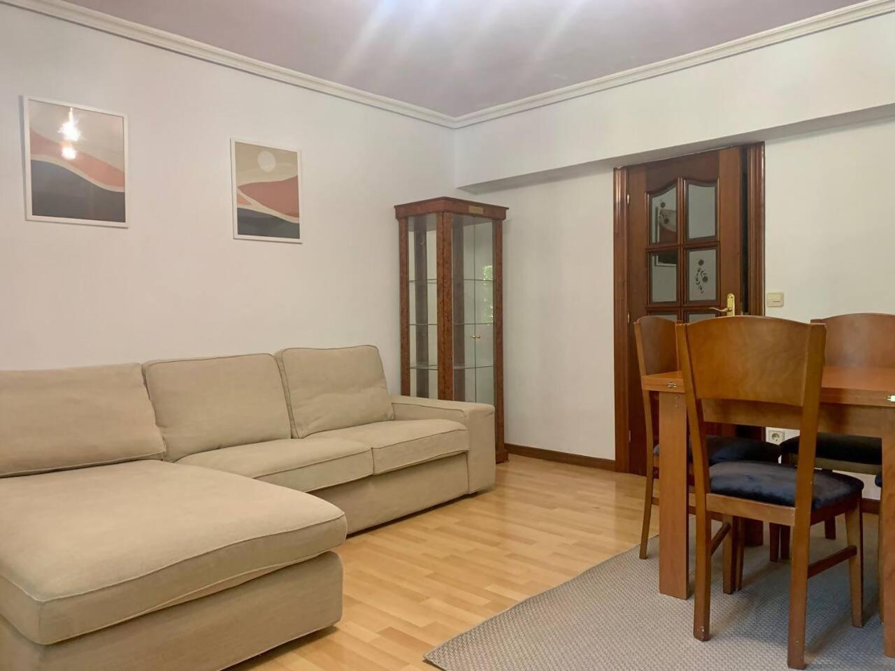 Apartamento Centrico Y Comodo Vitoria-Gasteiz Dış mekan fotoğraf